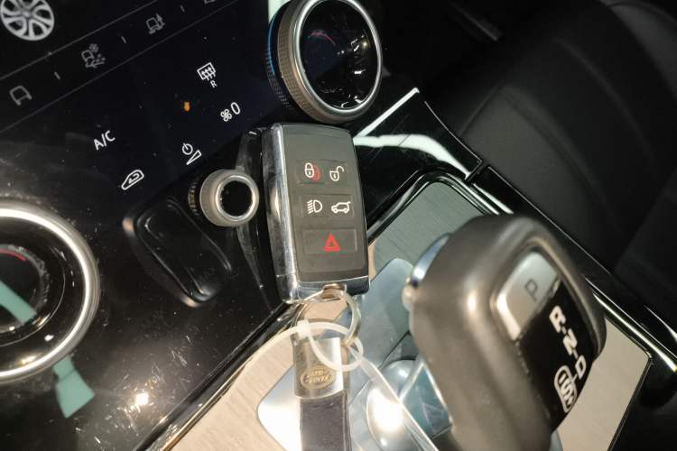 Used Land Rover Range Rover Evoque New Energy 2021 Aurora L P300e Luxury Edition