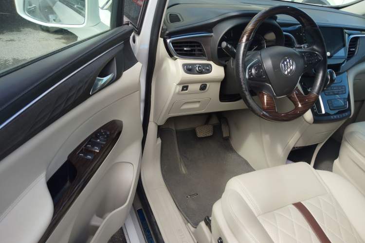 Used Buick GL8 2018 ES 28T Comfort Model China VI Standard
