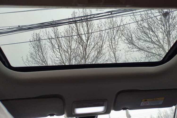 Used Wuling Asta 2022 2.0L DHT Electric-Speed Version
