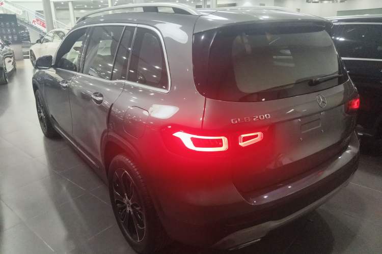 Used Mercedes-Benz GLB 2022 Updated GLB 200 Fashion Edition