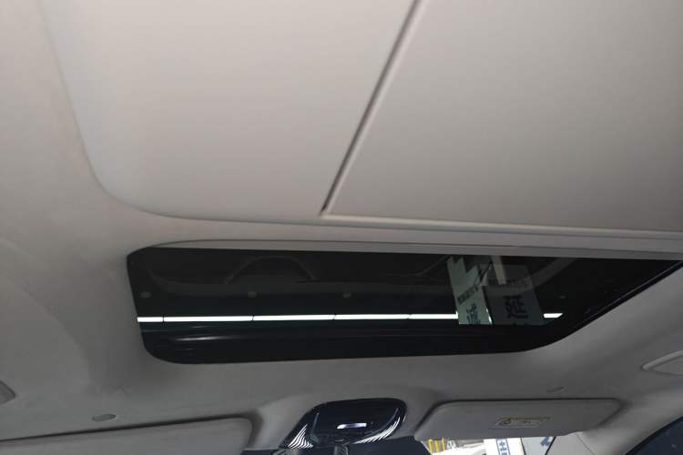 Used VOYAH Dream 2025 PHEV Four-Wheel-Drive Flagship Kunpeng Edition
