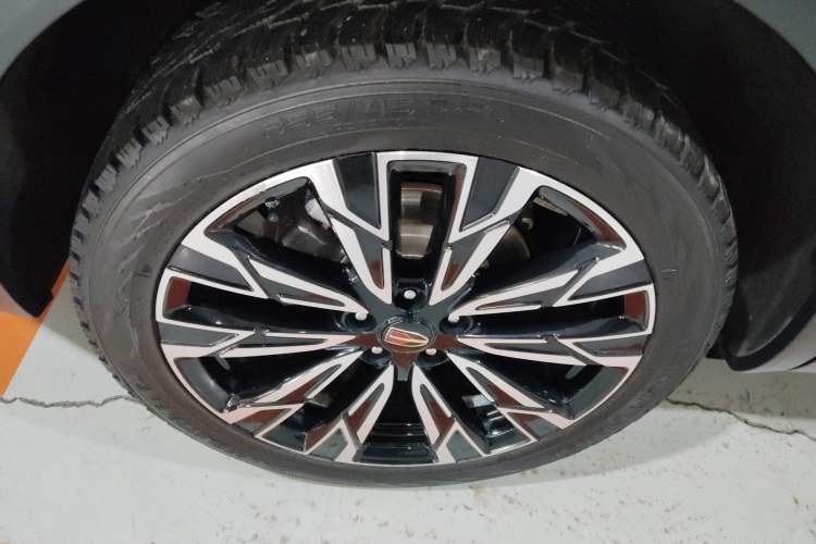 Used Hongqi HS5 2025 2.0T All-Wheel-Drive Flagship Pro Edition
