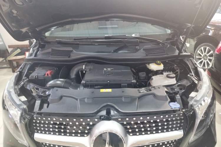 Used Mercedes-Benz V-Class 2022 V 260 Avantgarde Edition
