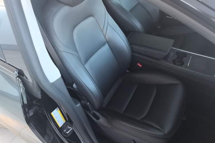 Used Tesla Model Y 2024 Rear-Wheel-Drive Version
