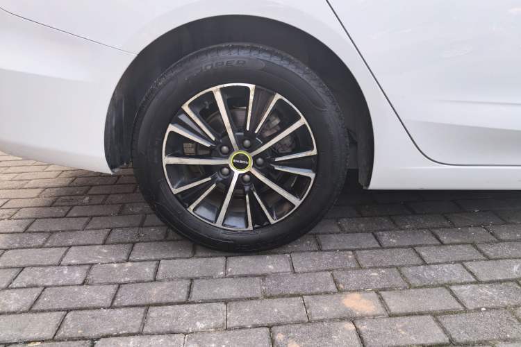 Used Roewe i5 2021 1.5L CVT Platinum Edition