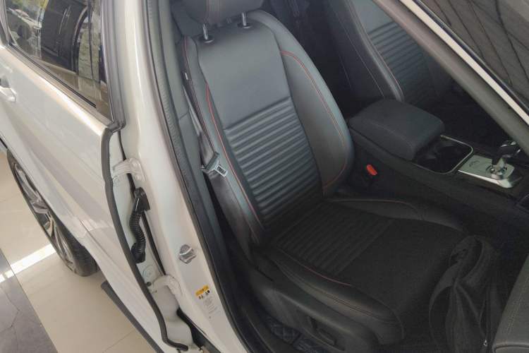 Used Land Rover Discovery Sport 2020 249 PS R-Dynamic Performance Edition
