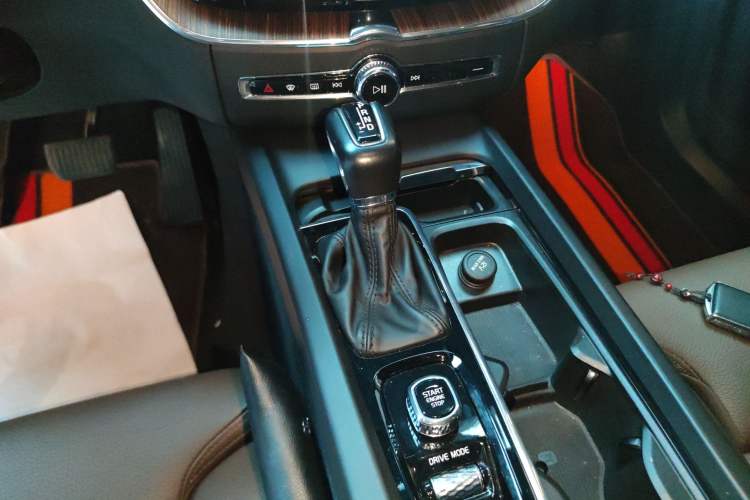 Used Volvo XC60 2021 T5 4x4 Smart Luxury Edition