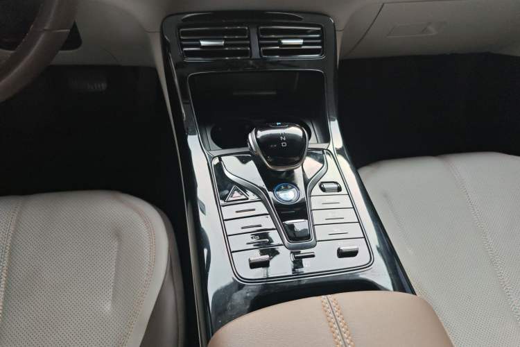 Used BYD Qin PLUS 2024 HONOR Edition DM-i 55KM Leading Model
