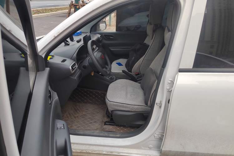 Used Wuling Hongguang New Energy 2024 All-Electric Model 300KM Standard Version
