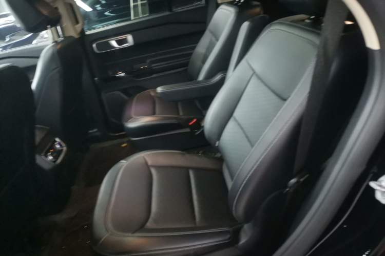 Used Ford Explorer 2023 EcoBoost 285 Rear-Drive Stylish Edition 6 Seats