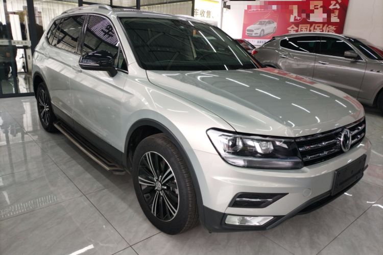 Used Volkswagen Tiguan L 2020 330TSI Automatic Two-Wheel Drive Panoramic Comfort Edition China VI Standard
