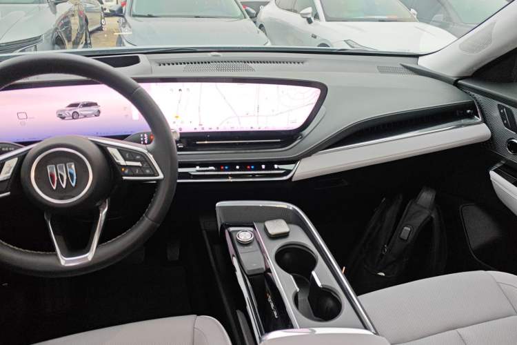 Used Buick E5 2023 Premium Long-Range Version
