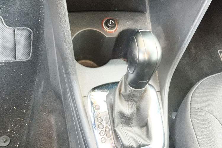 Used Volkswagen Polo 2013 1.6L Automatic Comfort Edition
