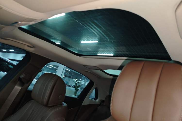 Used Mercedes-Benz E-Class 2023 Facelift E 260 L
