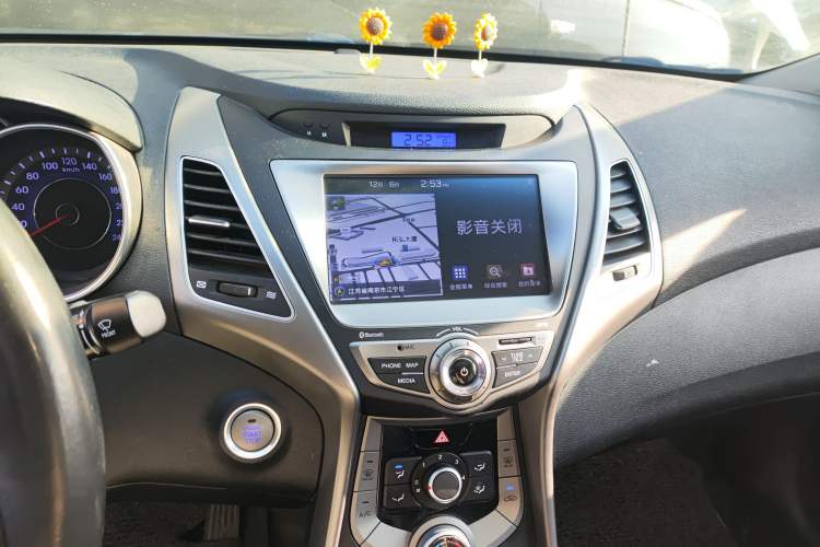 Used Hyundai Elantra 2015 1.6L Automatic Leading Model