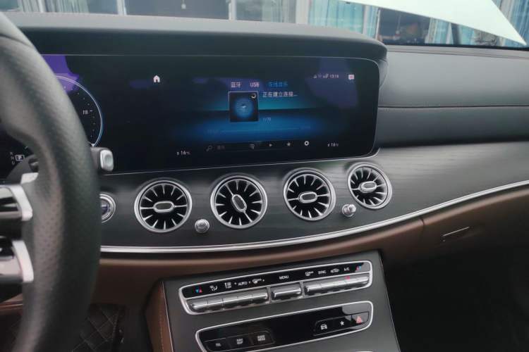 Used Mercedes-Benz E-Class 2021 E 300 L Sporty and Stylish Model
