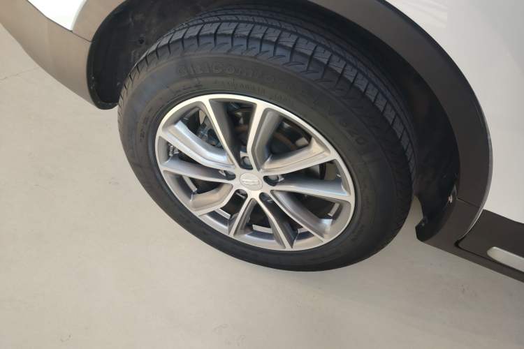 Used Geely Auto Emgrand X7 Sport 2018 1.8TD Automatic Two-Wheel Drive Smart Connect 4G Internet Edition