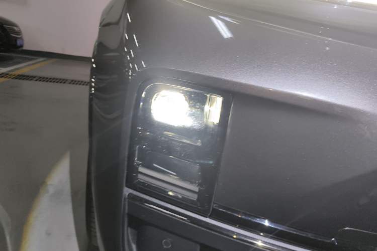 Used Li Auto L8 2023 Pro Model
