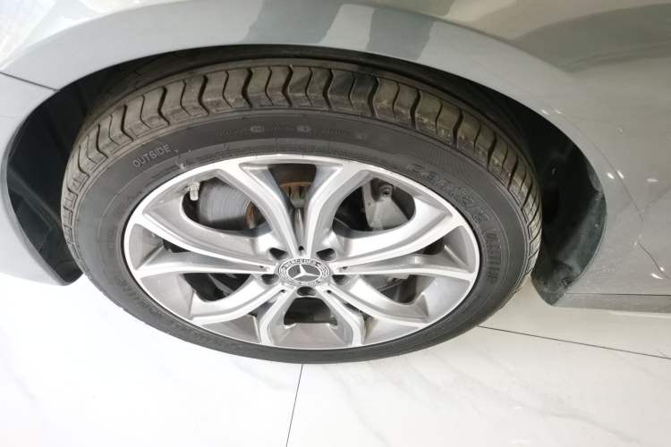 Used Mercedes-Benz E-Class 2019 Restyled E 300 L Sporty and Stylish Edition