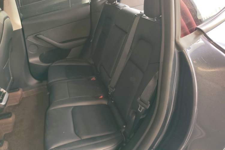 Used Tesla Model Y 2024 Rear-Wheel-Drive Version
