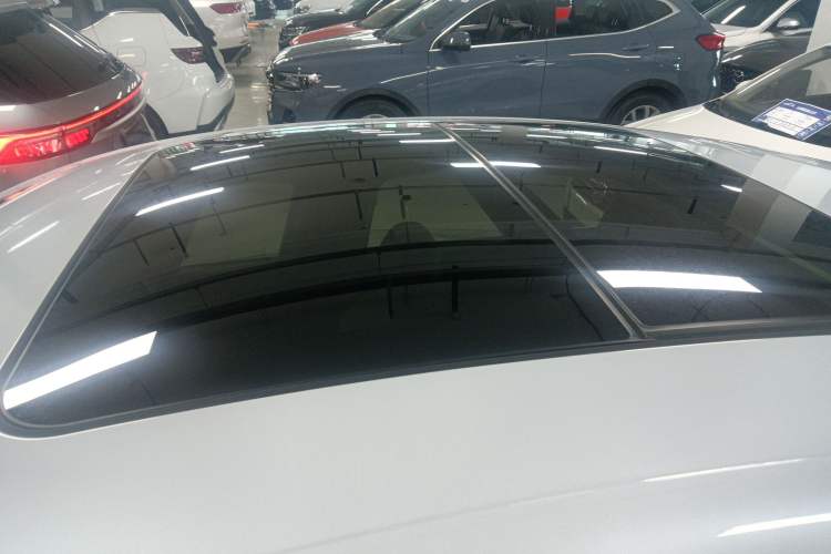 Used BYD Qin L 2025 DM-i Smart Drive 120KM Excellence Model
