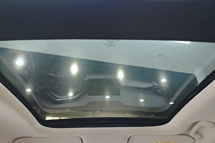 Used Ford Escape 2020 EcoBoost 245 Two-Wheel-Drive Titanium Edition
