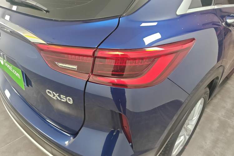 Used Infiniti QX50 2018 2.0T Two-Wheel Drive Fashion Edition
