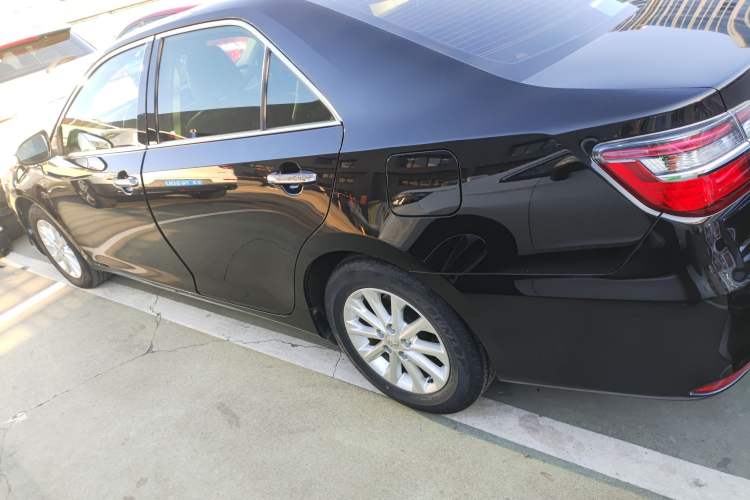 Used Toyota Camry 2016 2.0G 10th Anniversary Leading Edition
