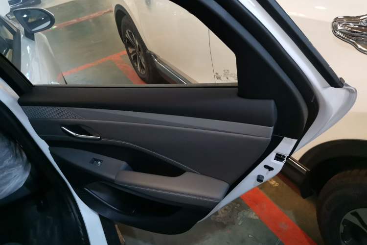 Used BYD Qin PLUS 2025 DM-i Smart Drive 55KM Leading Model
