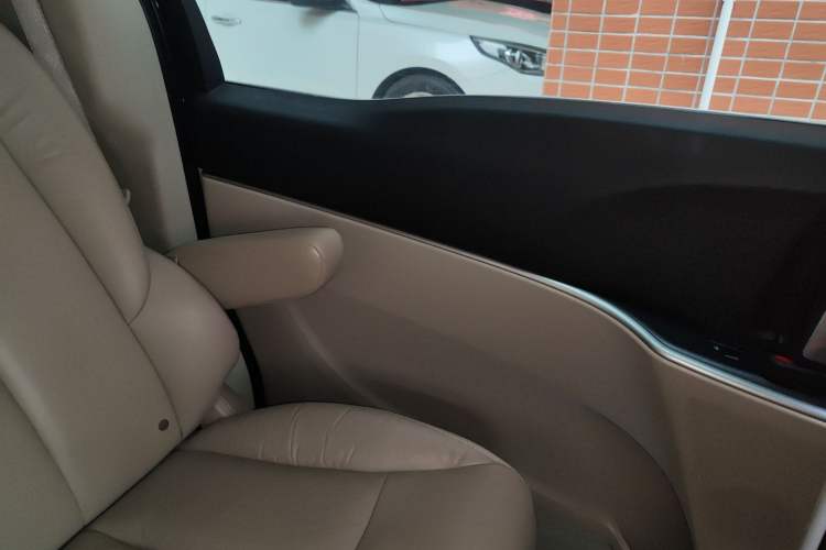 Used Buick GL8 2014 3.0L GT Luxury Business Haoya Edition
