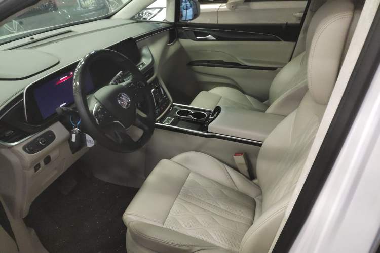 Used Buick GL8 2021 ES Landtrek 653T Comfort Edition
