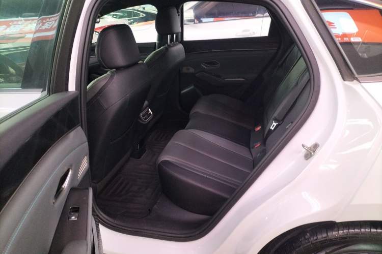 Used BYD Qin L 2025 DM-i Smart Drive 120KM Superior Model
