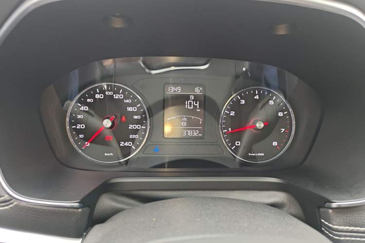 Used Roewe RX5 2018 20T Two-Wheel Drive Automatic Internet Smart Edition