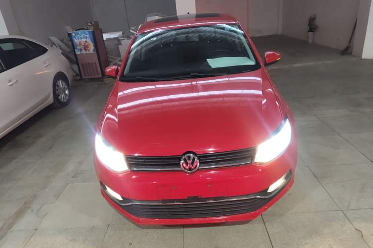 Used Volkswagen Polo 2016 1.6L Automatic Comfort Model
