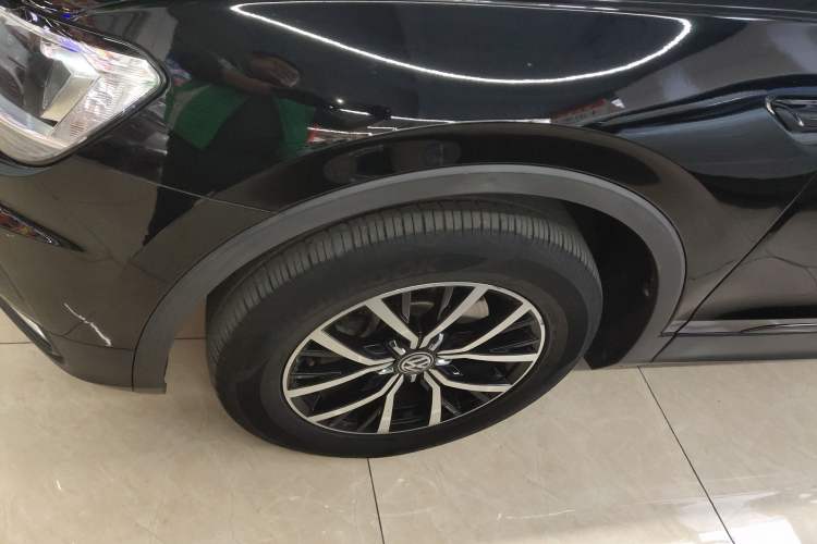 Used Volkswagen Tiguan L 2018 Facelift 330TSI Automatic Two-Wheel Drive Luxury Edition