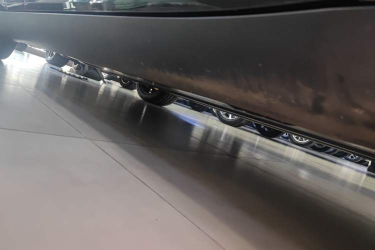 Used Tesla Model Y 2024 Long-Range All-Wheel-Drive Version
