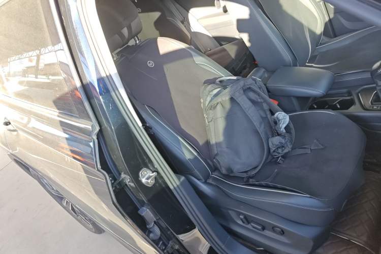 Used Volkswagen Tiguan L 2023 330TSI Automatic Two-Wheel Drive R-Line Enjoyment Edition
