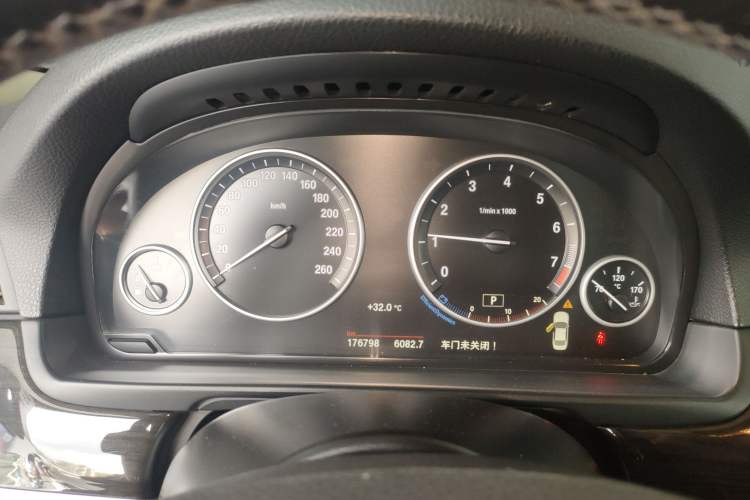 Used BMW 5 Series 2014 525Li Luxury Design Package