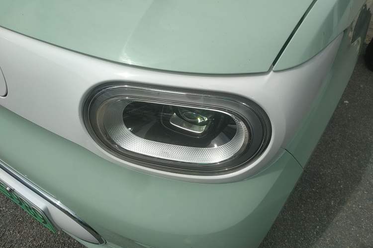 Used Wuling Hongguang MINIEV 2024 3rd Generation 215km Advanced Version
