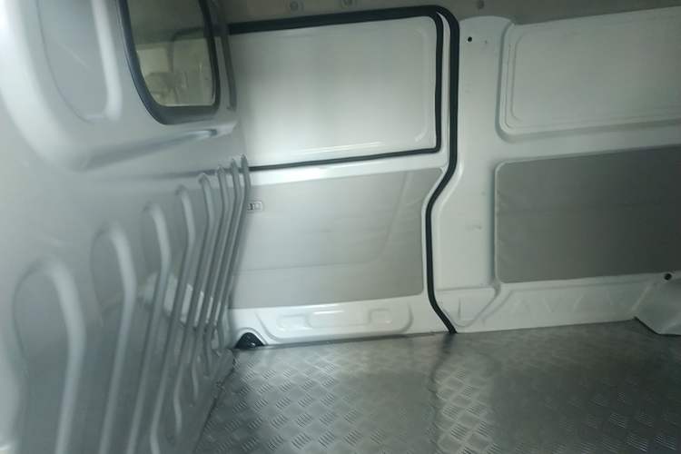 Used Jinbei New Hiace S 2023 1.5L Wealth Edition Van 2/5-Seater Non-Air-Conditioned Version SWC15M
