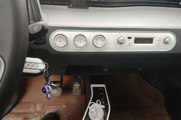 Used Wuling Hongguang MINIEV 2021 Macaron Premium Model – Lithium-NMC