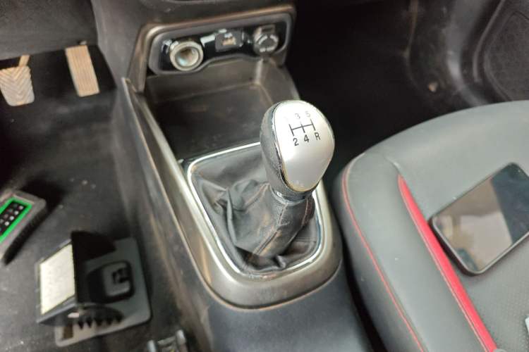 Used Changan CS15 2016 1.5L Manual Fashion Edition
