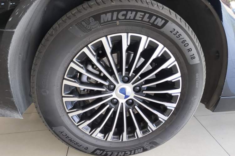 Used Denza D9 2024 DM-i 980 Four-Wheel Drive Prestige Model