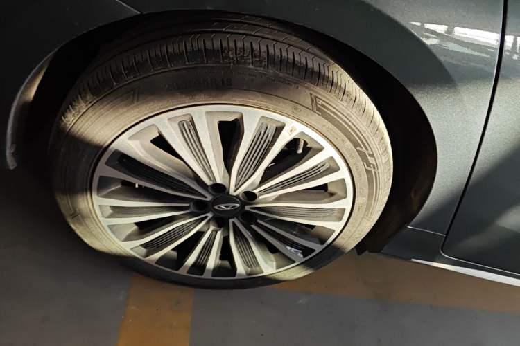 Used Chery Fengyun A8L 2025 1.5 TGDI 145 km Luxury Version
