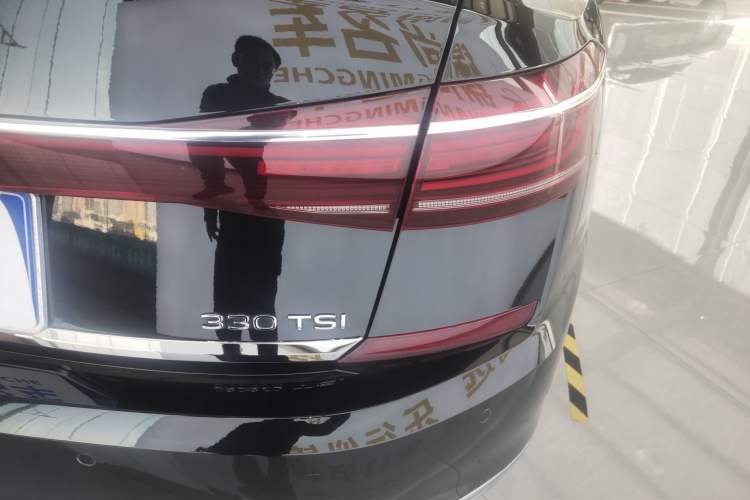 Used Volkswagen Passat 2023 330TSI Starry Luxury Edition
