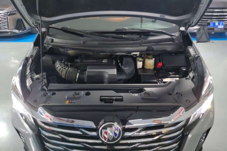 Used Buick GL8 2023 Land Executive Class Comfort Model
