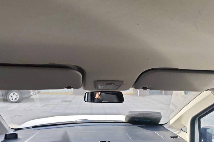 Used Wuling Hongguang PLUS 2019 1.5T Manual Standard Version 7 Seats
