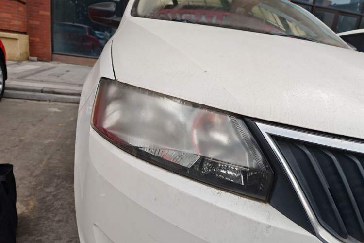 Used Skoda Rapid 2013 1.4L Manual Enjoyment Model