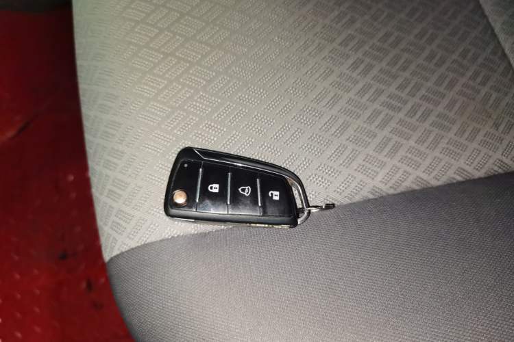 Used  Sunray 2022 2.0T Fuel-Efficient King PLUS Express Version Mid-axle 5-6 Seats HFC4DB3-2E4
