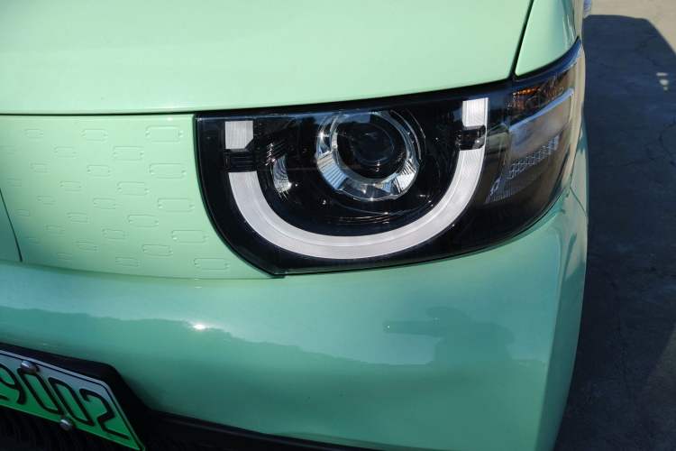 Used Chery QQ Ice Cream 2022 170km Sundae Phosphate Lithium-Ion
